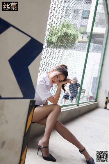丰满的儿女小月的身世与背景介绍